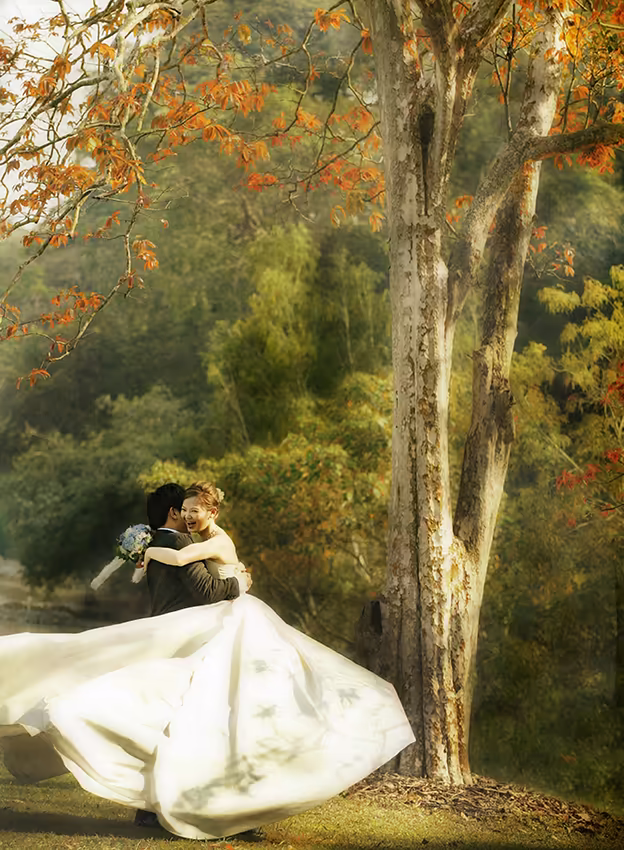 spontaneous pre-wedding portrait of a bride and groom by singapore photographer kelvin lim